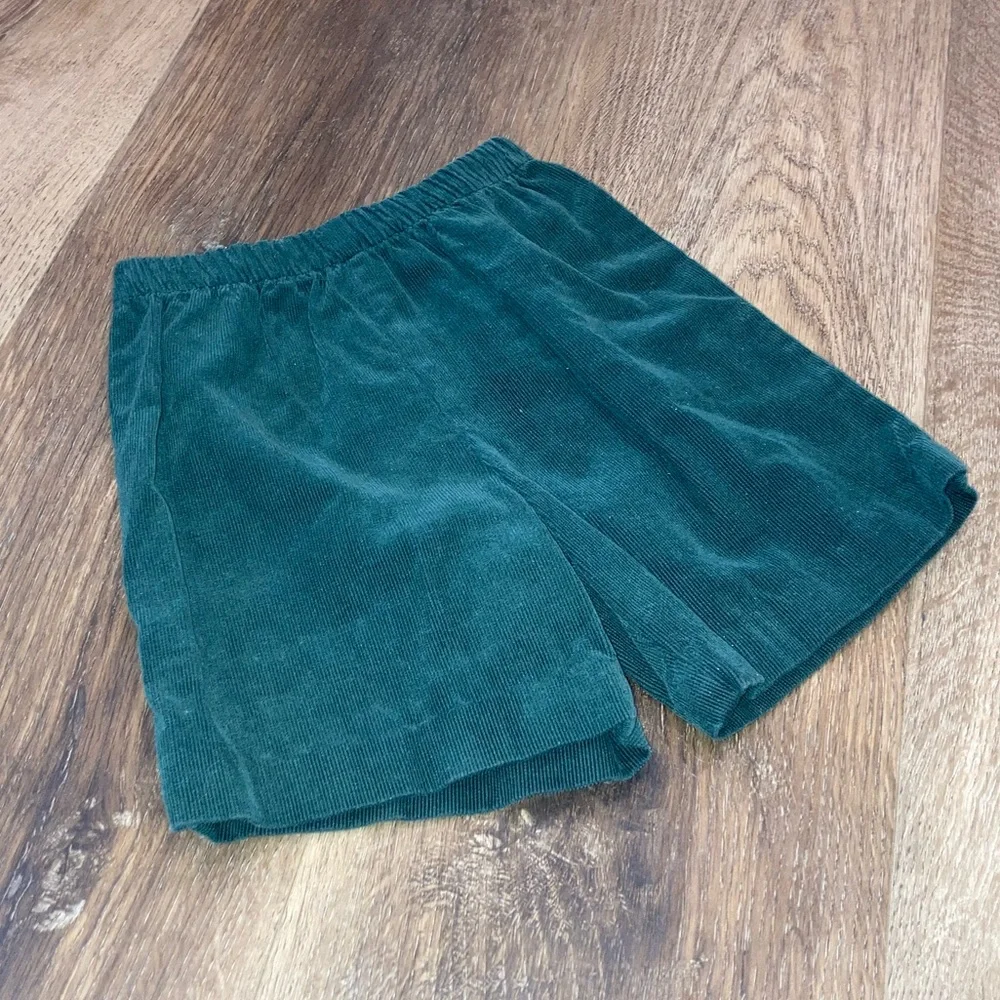 Bailey Boys Green Corduroy Shorts Spring Easter Size 18m